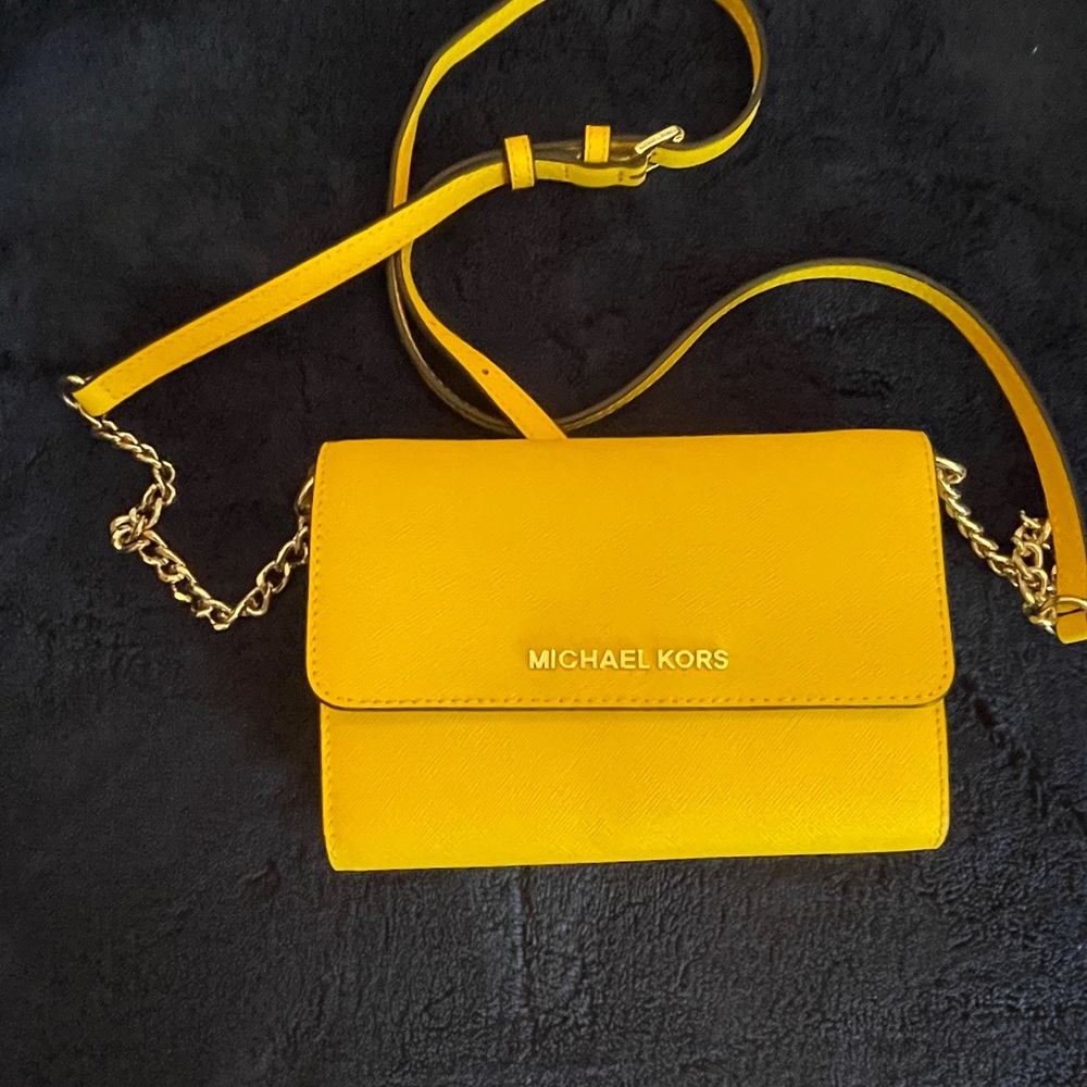 🔥💕 NEW Michael Kors MK small crossbody